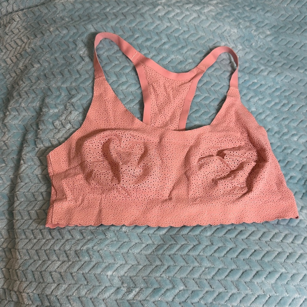 No Boundaries - Pink mesh, sports, lightweight bralette. Size large